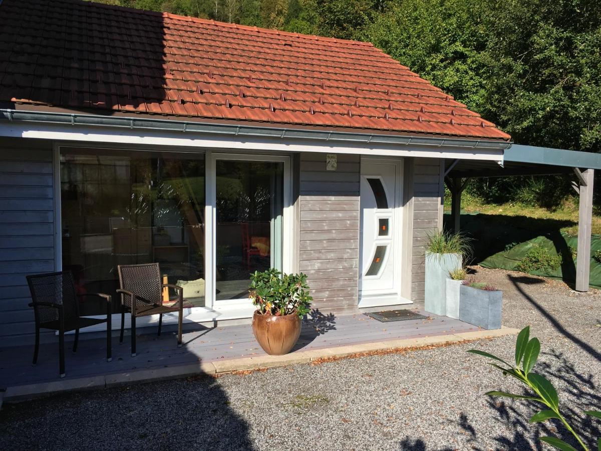 Studio A Le Menil Avec Magnifique Vue Sur La Montagne Jardin Amenage Et Wifi A 4 Km De La Plage Appartement Buitenkant foto