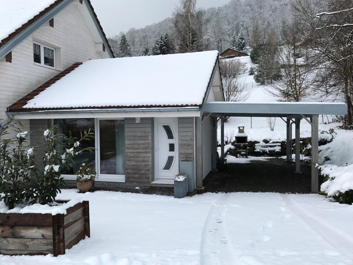 Studio A Le Menil Avec Magnifique Vue Sur La Montagne Jardin Amenage Et Wifi A 4 Km De La Plage Appartement Buitenkant foto