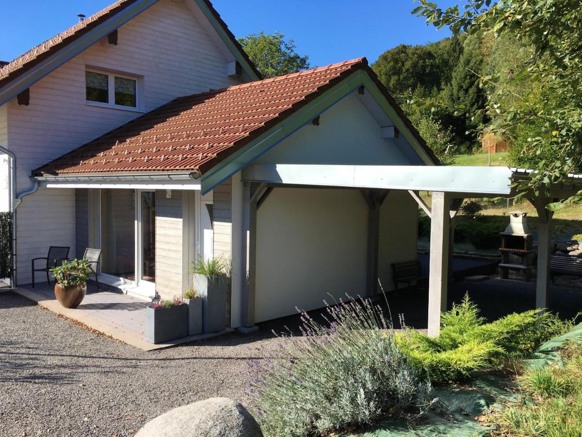 Studio A Le Menil Avec Magnifique Vue Sur La Montagne Jardin Amenage Et Wifi A 4 Km De La Plage Appartement Buitenkant foto