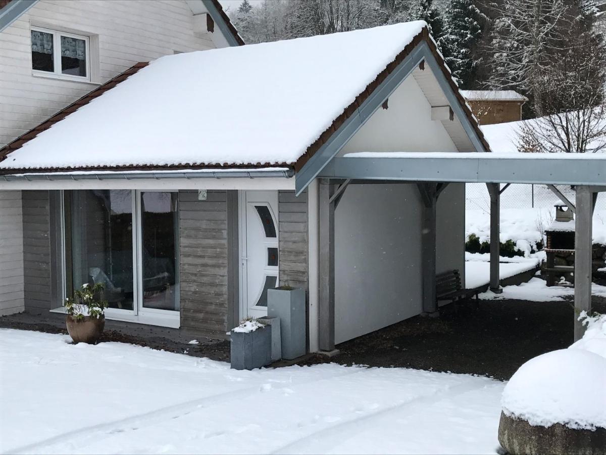 Studio A Le Menil Avec Magnifique Vue Sur La Montagne Jardin Amenage Et Wifi A 4 Km De La Plage Appartement Buitenkant foto